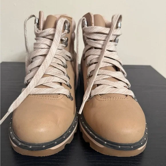 Sorel Leather Honest Beige Lenox Hiker Tie Up Ankle Shoes Boots Women’s Size 10 - Picture 2 of 8